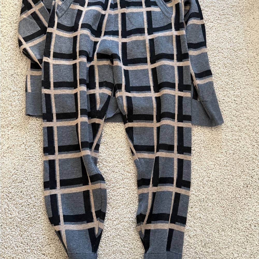 Tory Burch knit set  Gray and Black Plaid cardigan and pants - Picture 3 of 4